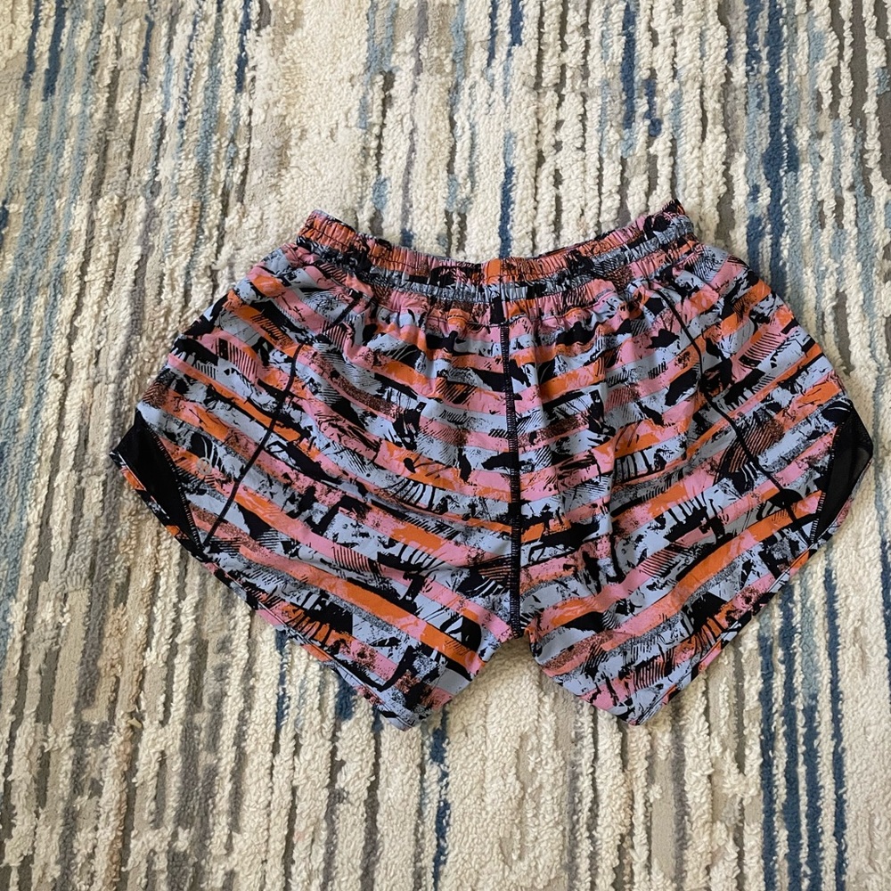 Lululemon Shorts Womens 8 Gym Athletic Activewear Running Sportswear